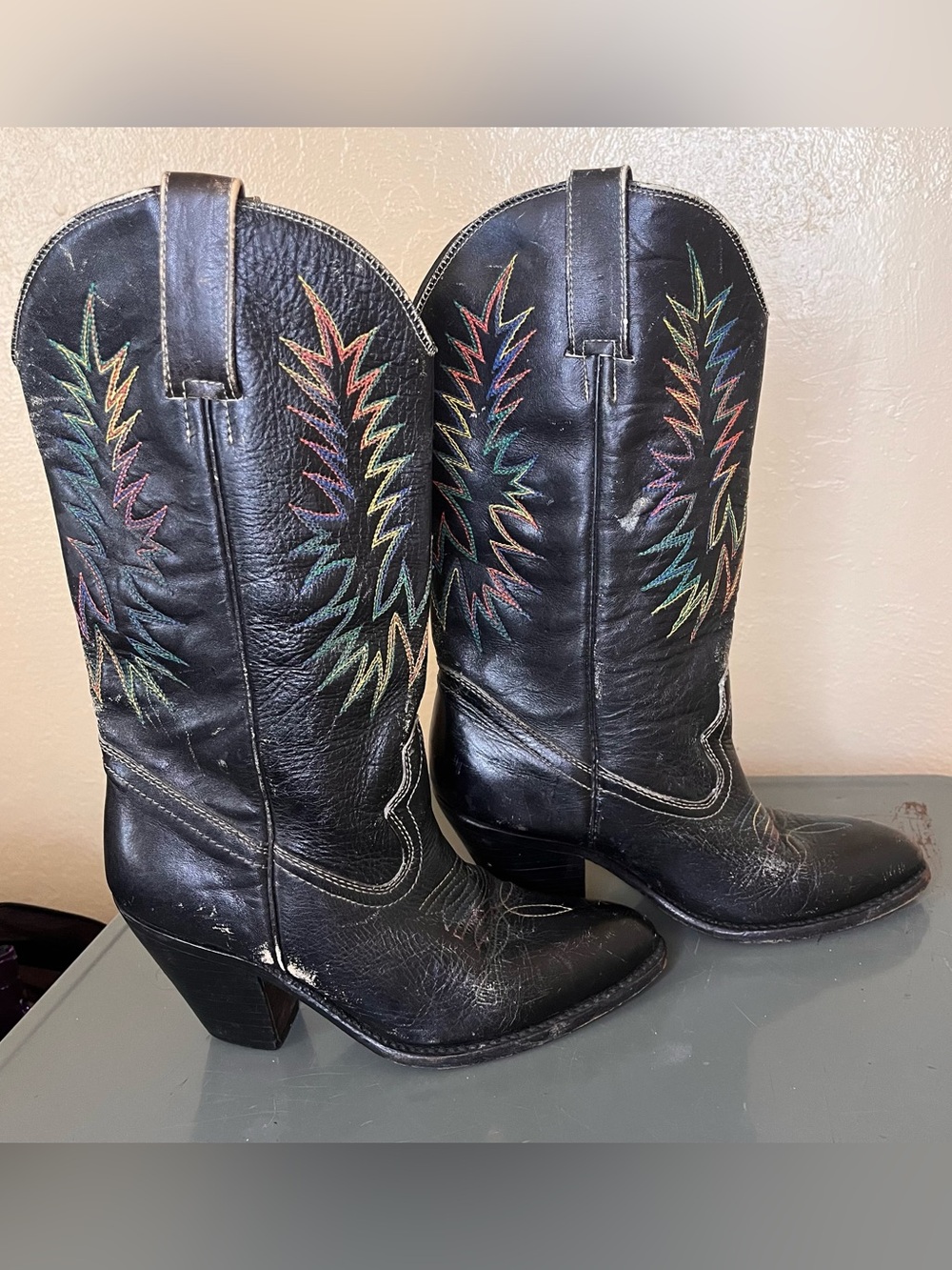 Kane black heeled cowboy boots rainbow stitching women’s size 7